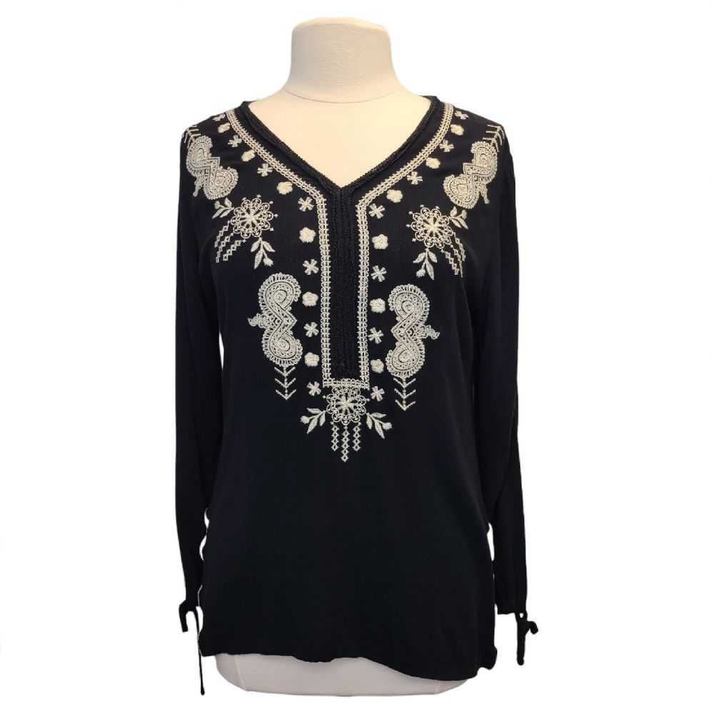 Paprazzi Boho Embroidered Floral Long Sleeve Tunic Top Black M